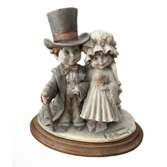 Cap Other - Vintage Capodimonte Giuseppe Armani Bride & Groom Figurine Florence 1982 Wedding